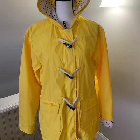 Yellow lined slicker 🌧🌧 - Picture 1 of 7